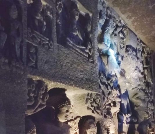 अजिंठा येथील लेण्यांना २०० वर्षे पूर्ण