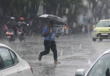 मुंबई, ठाण्यात हलका पाऊस