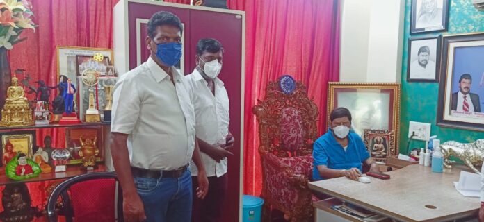 दलित पँथरच्या सामाजिक उपक्रमाची रामदास आठवले यांनी घेतली दखल