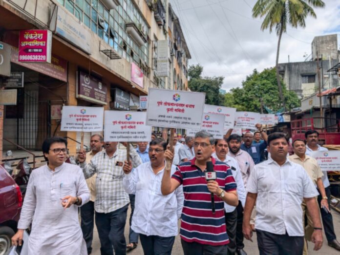 मुख्यमंत्र्यांच्या सहीने आणलेलेली स्थगिती हटवा लोकमान्यनगर बचाव कृती समितीची ठाम मागणी