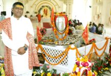 जगातील सर्वात मोठ्या ५२११ किलो पारद शिवलिंगाची भव्य प्राणप्रतिष्ठा; रघुनाथ गुरुजींच्या दशकभराच्या साधनेला ऐतिहासिक यश