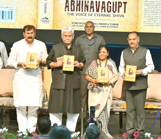 काश्मीरच्या आध्यात्मिक आणि सांस्कृतिक वारशावर पाच विशेष ग्रंथ लिहिणाऱ्या भारतातील पहिल्या पत्रकार ठरल्या डॉ. वैदेही तामन
